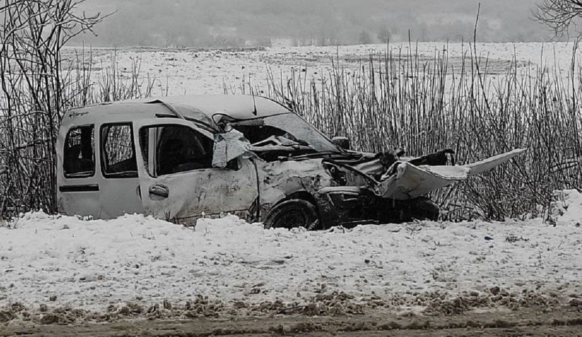 Восьмеро людей постраждали в лобовій ДТП на трасі Львів-Шегині
