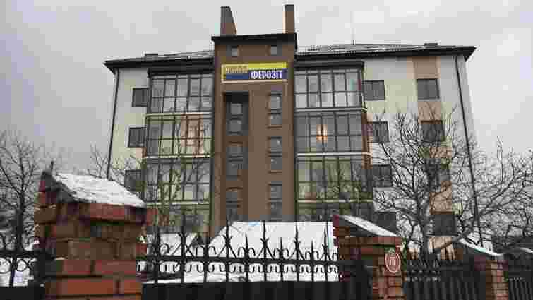 Суд зобов’язав знести незаконний поверх у житловому комплексі у Львові