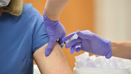 ВООЗ закликала розвинені країни сповільнити вакцинацію від коронавірусу
