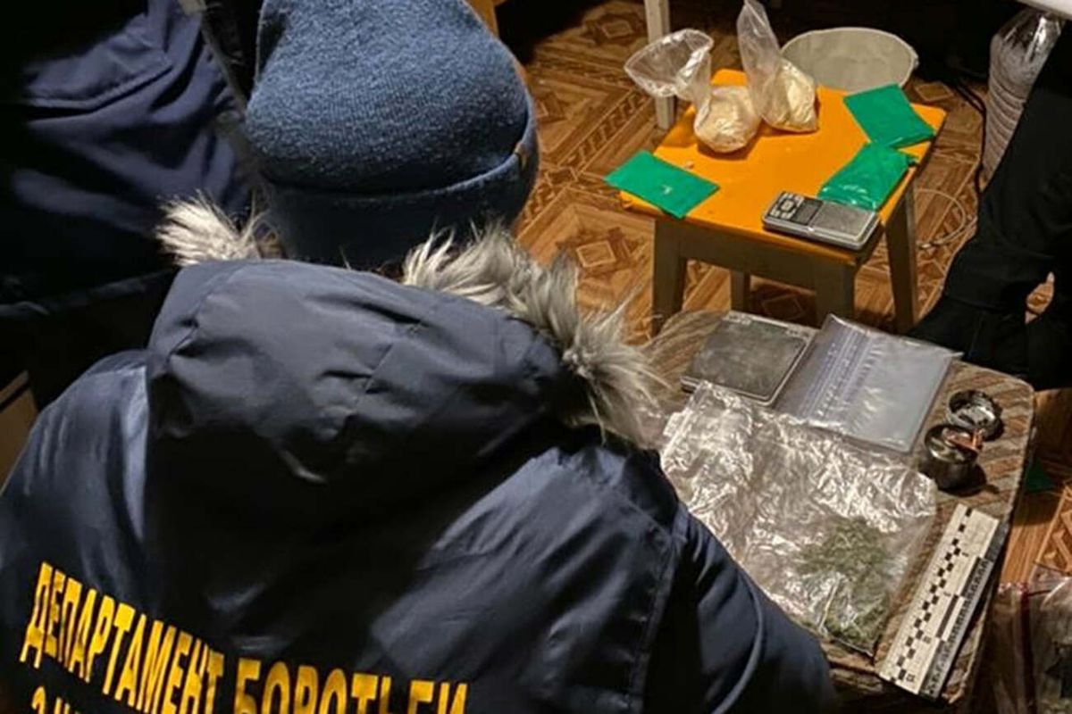 У Львові затримали 29-річного закладчика наркотиків