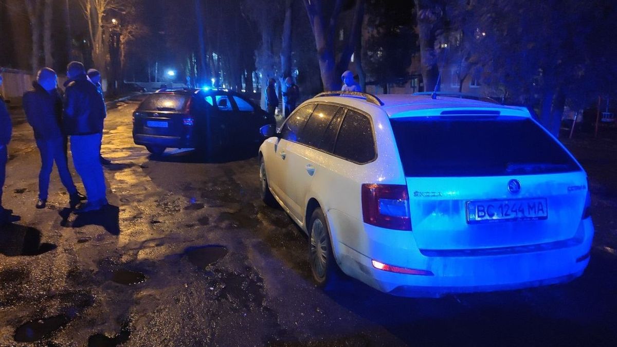 П’яний поліцейський у Львові спричинив ДТП та намагався втекти