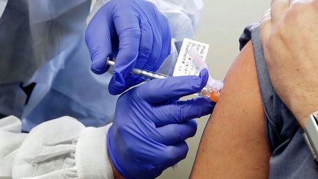 «Майже 7 тисяч мешканців Львівщини вже зголосилися вакцинуватися від коронавірусу»