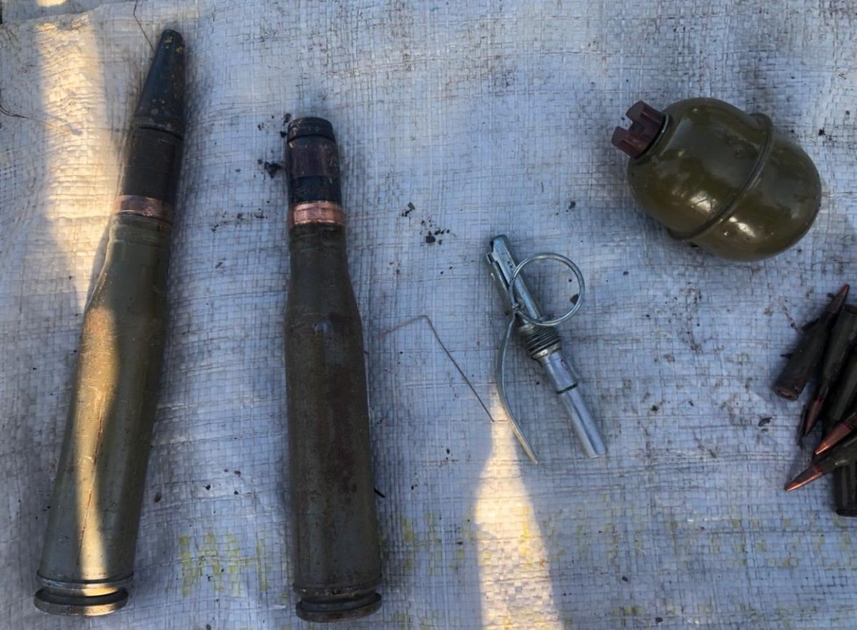 На Яворівщині поліція та СБУ затримали 62-річного чоловіка з мішком боєприпасів