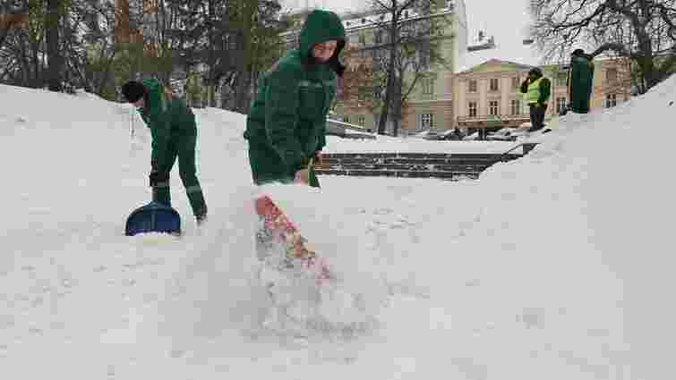 Садовий закликав львів'ян допомогти у прибиранні міста від снігу