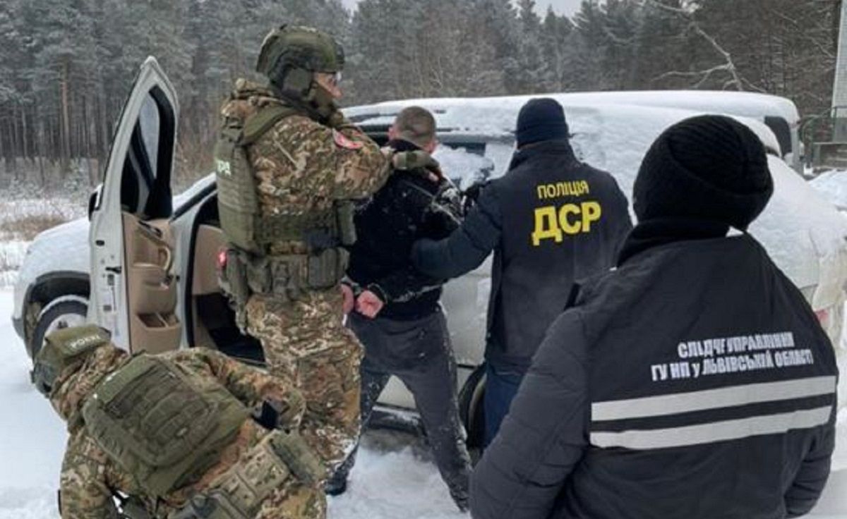 Поліція затримала банду рекетирів за викрадення львівського підприємця