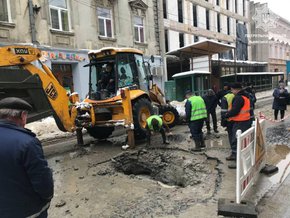 Через прорив водогону центр Львова залишився без водопостачання