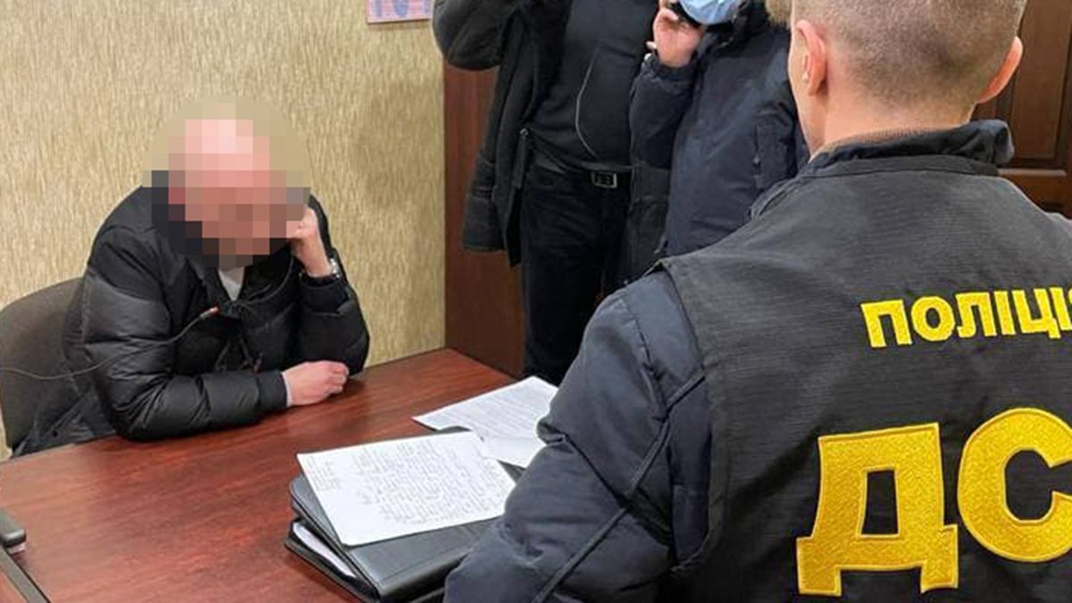Підозрюваного у шахрайстві заступника директора «Украероруху» затримали у Києві