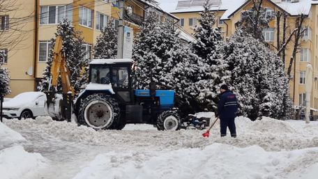 Солонківську ОТГ від снігу прибирає фірма Дубневичів