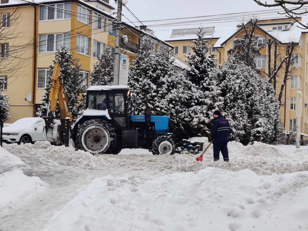 Солонківську ОТГ від снігу прибирає фірма Дубневичів