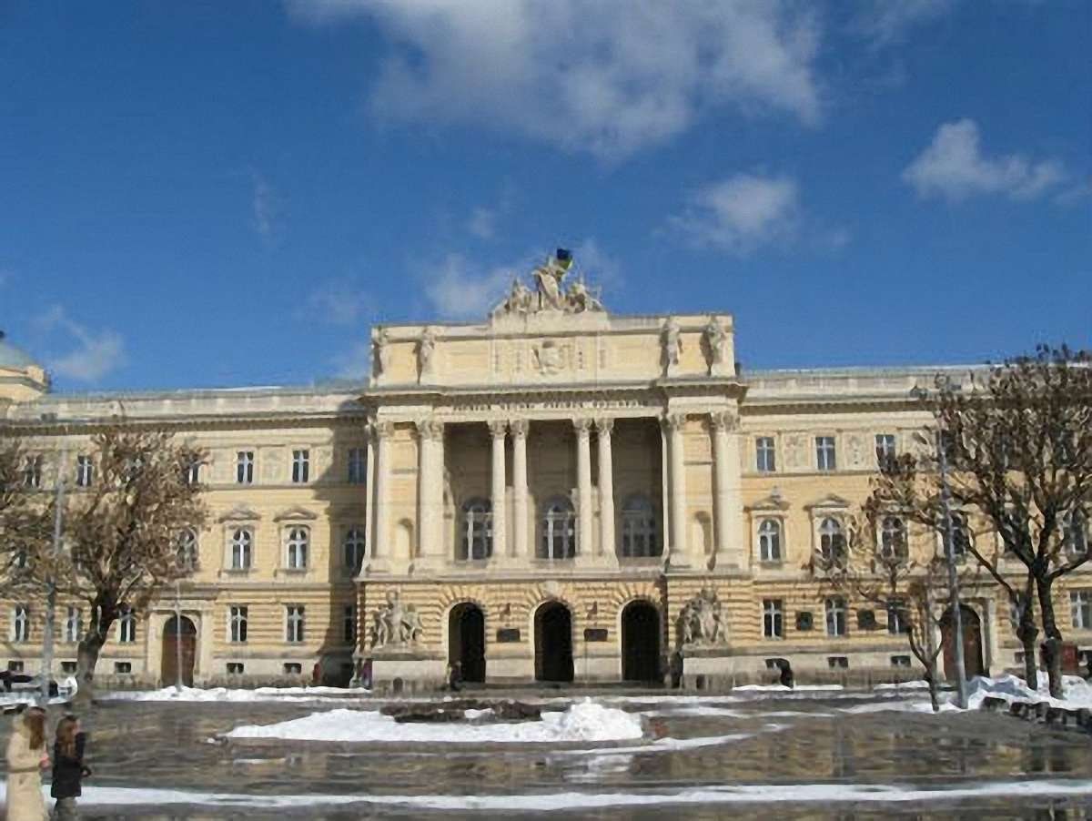 Львівський університет припинив підготовку вчителів фізики