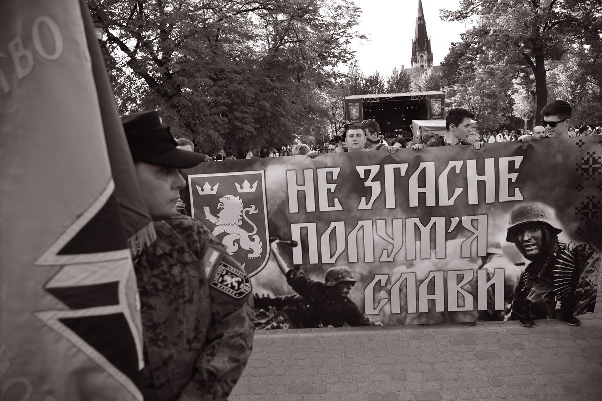 Не отруїтися історією