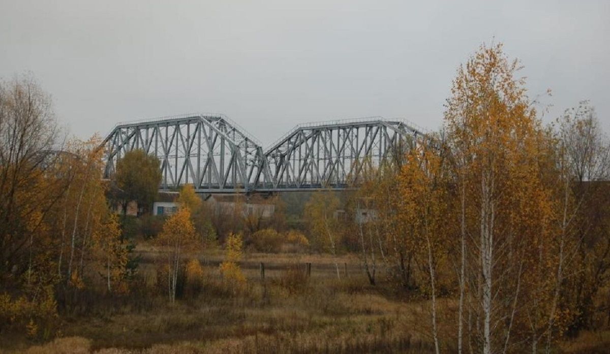 Чиновники «Укрзалізниці» розікрали гроші на ремонті стратегічного об'єкту 
