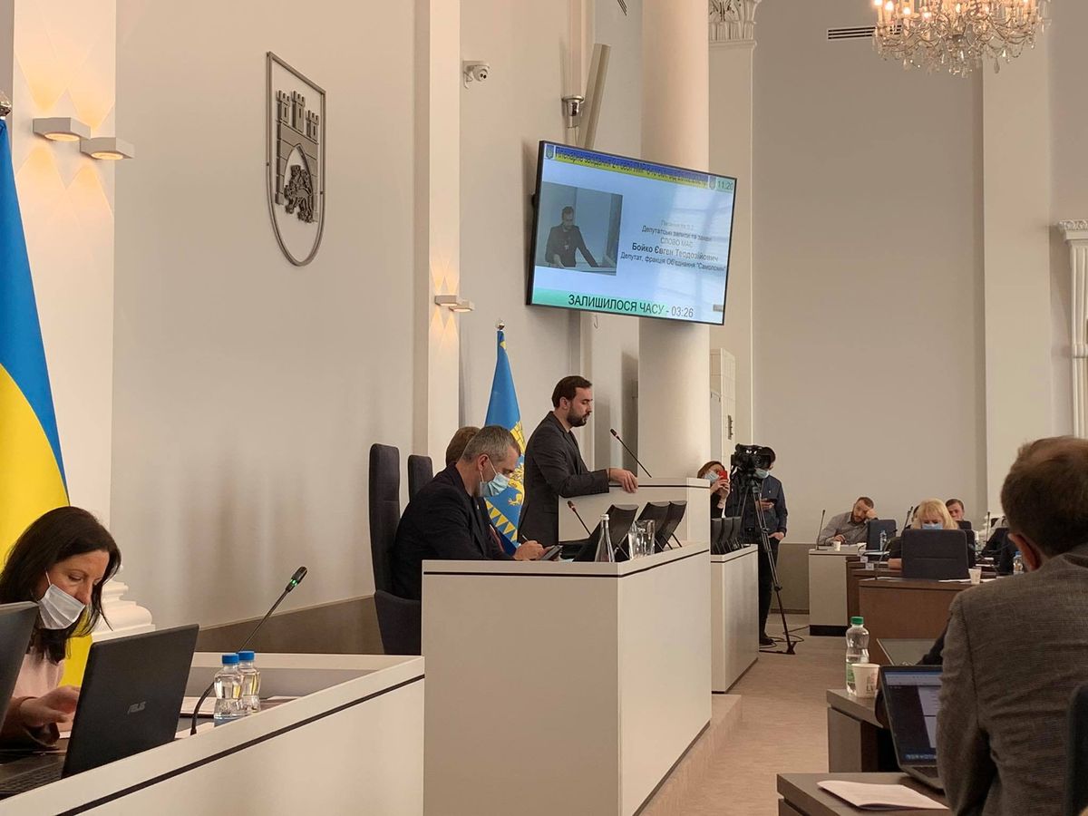 Депутат ЛМР ініціював відмову від роздачі матеріальної допомоги мешканцям