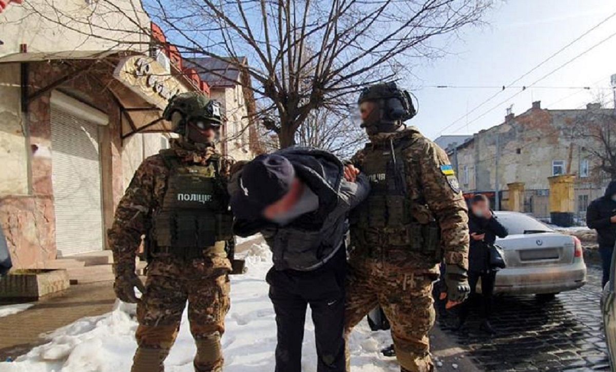 Бійці КОРДу затримали у Львові вісьмох наркодилерів