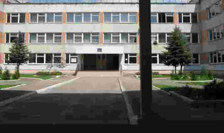 Зі львівської школи звільнили вчителя після звинувачень у побитті учня
