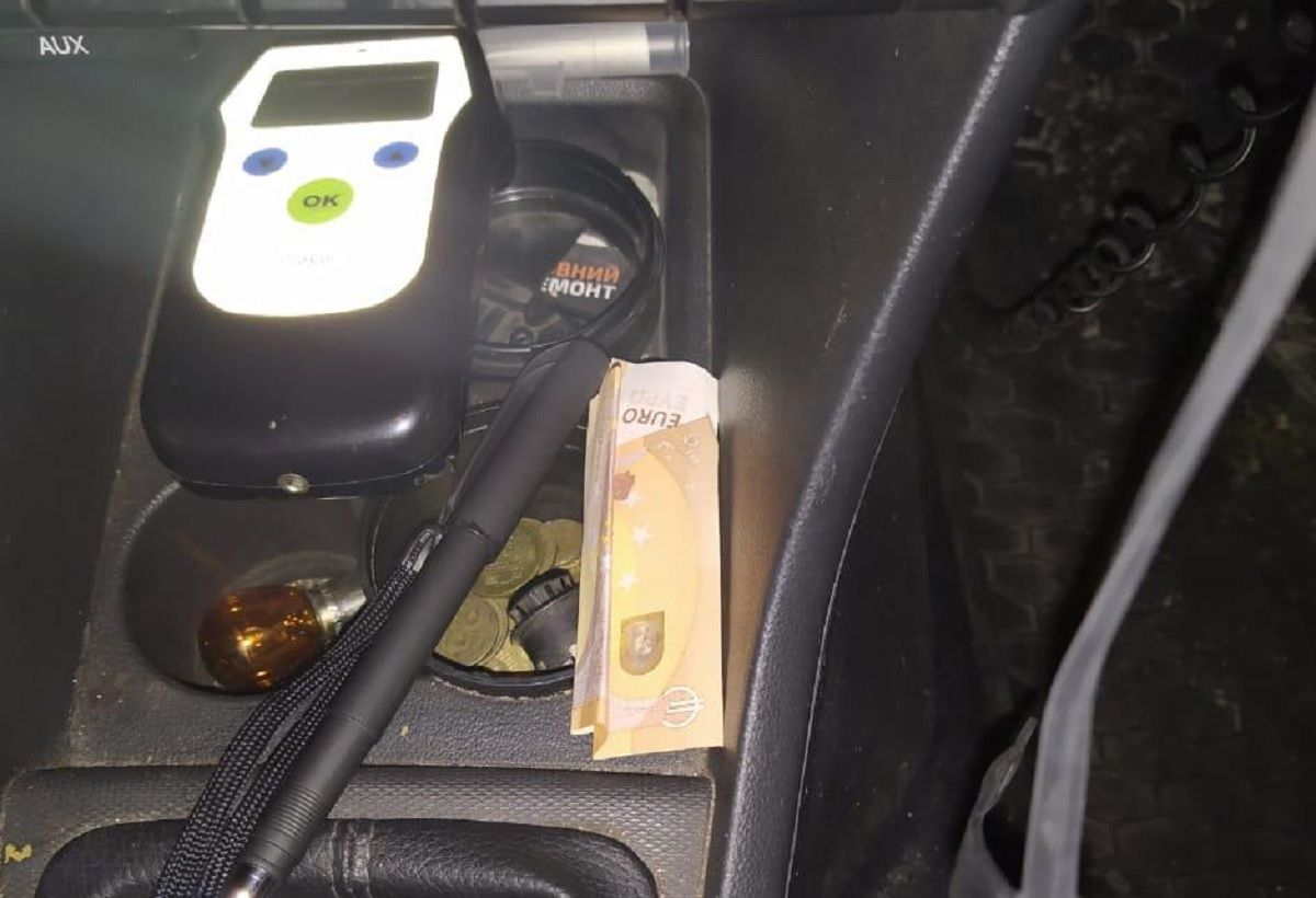 У селі на Львівщині п’яний водій намагався відкупитися від патрульних