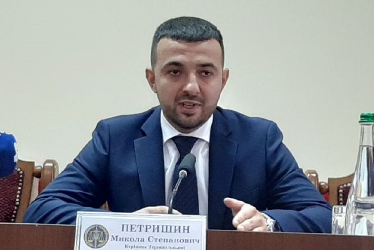 Екс-прокурора Тернопільщини звільнили з прокуратури через пияцтво та погрози