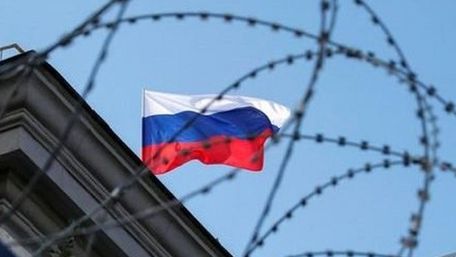 ЄС і США ввели санкції проти російських чиновників через Навального