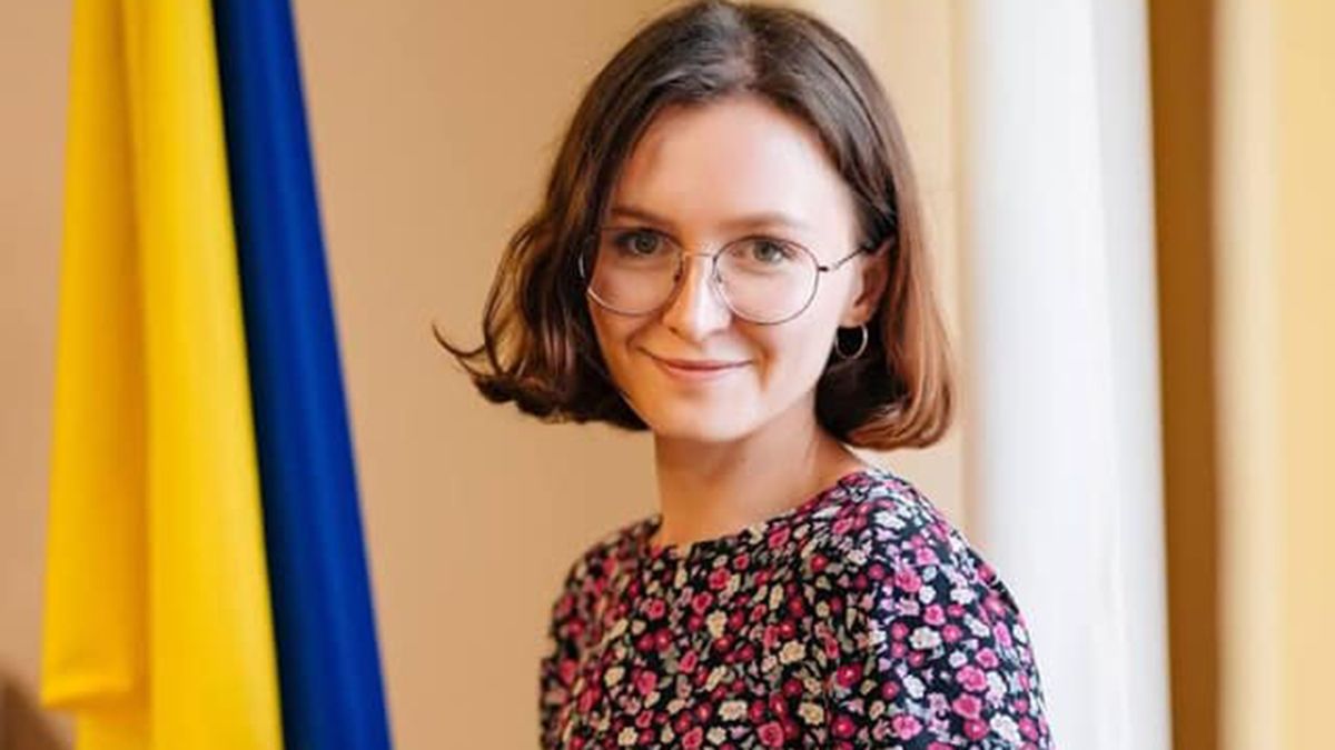 Помічниця голови ЦВК звільнилася після допису про несправний вібратор