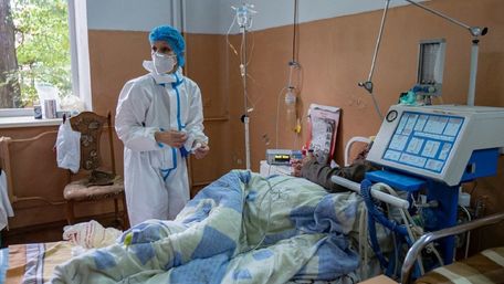 Рівень госпіталізації пацієнтів з Covid-19 перевищено вже у восьми областях та Києві