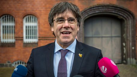 Європарламент позбавив екс-лідера Каталонії депутатської недоторканності
