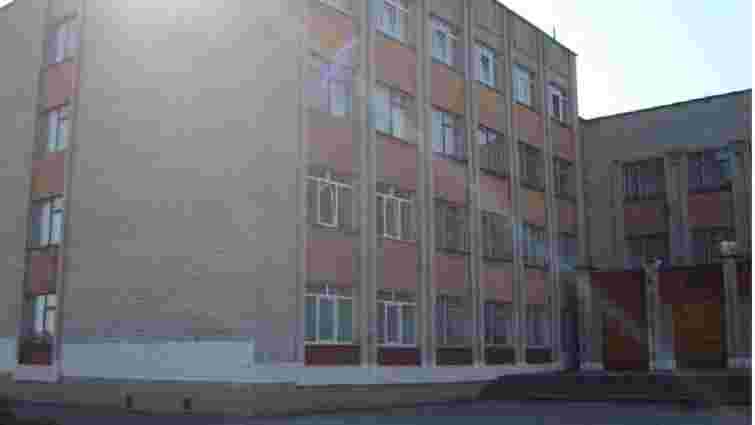 Вчителька з Червонограда виплатить учениці 3000 грн за наклеп