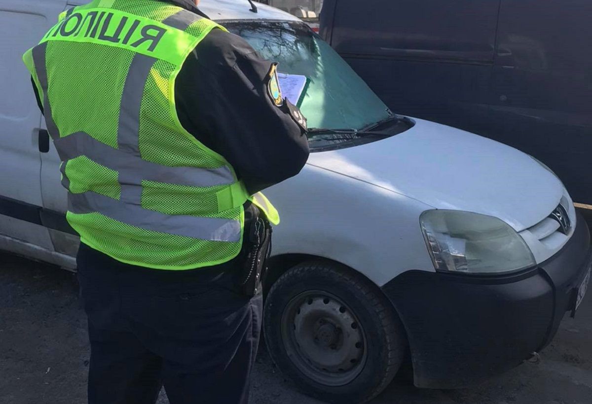 Львівські поліцейські знайшли водія, який збив двох пенсіонерок