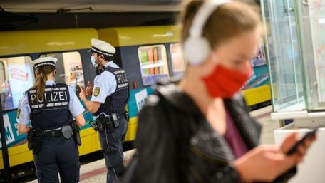 МОЗ Німеччини купувало захисні маски через компанію чоловіка міністра, – ЗМІ