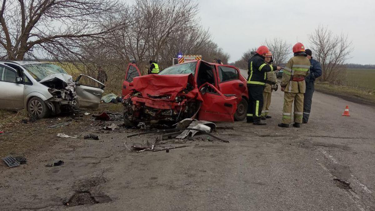 Двоє неповнолітніх загинули у ДТП в Миколаївській області
