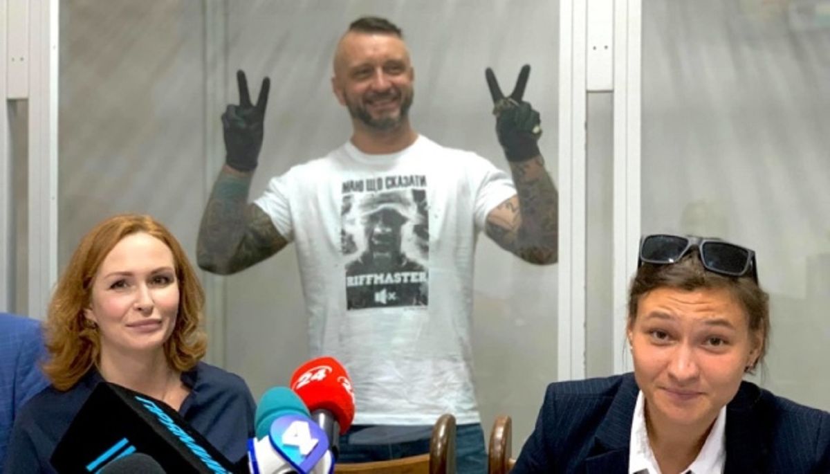Суд продовжив запобіжні заходи Антоненку, Кузьменко і Дугарь