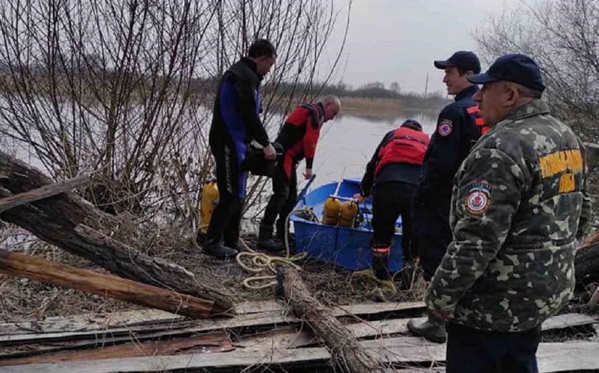 Біля Червонограда водолази четвертий день шукають затонулого рибалку