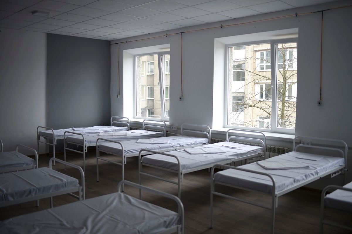 Львівські медики закликають продовжити карантинні обмеження до кінця квітня