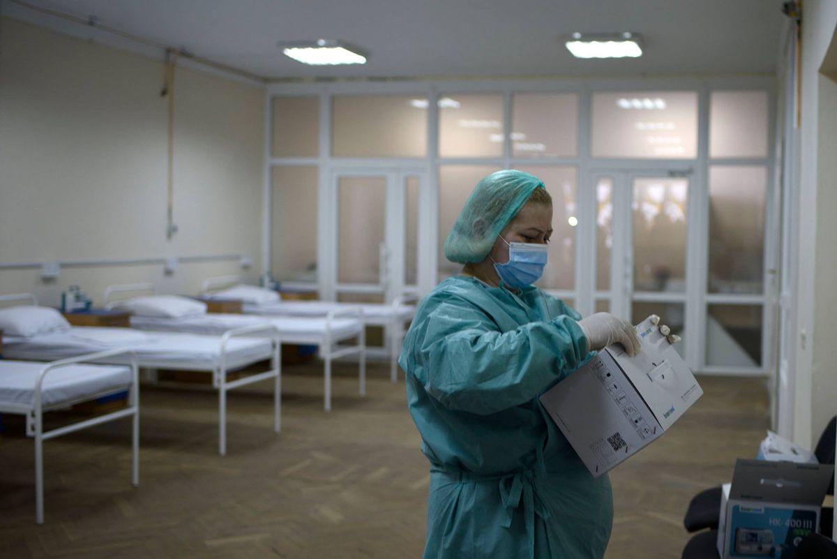 Місця у львівських ковід-лікарнях закінчаться за два тижні
