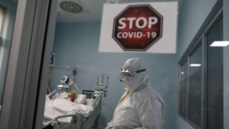 Вперше за добу від коронавірусу померли понад 400 українців