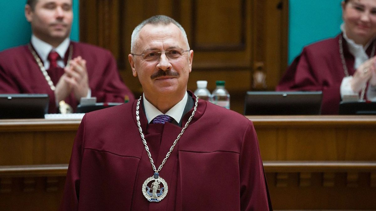 Заступник голови Конституційного суду задекларував власну церкву 