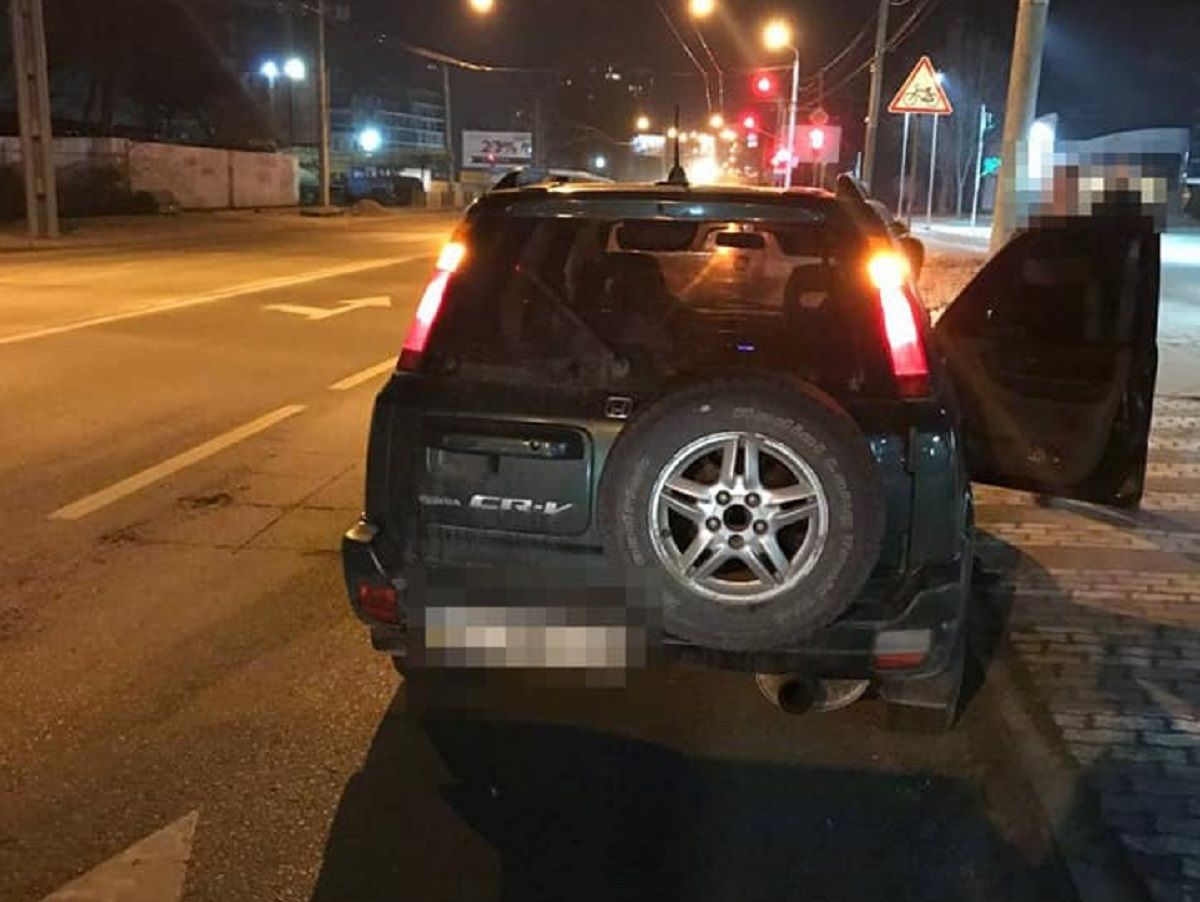 У Львові патрульні зупинили Honda CR-V з 14-річною водійкою