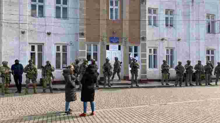 СБУ та Нацполіція взяли під охорону 87-му ОВК на Івано-Франківщині