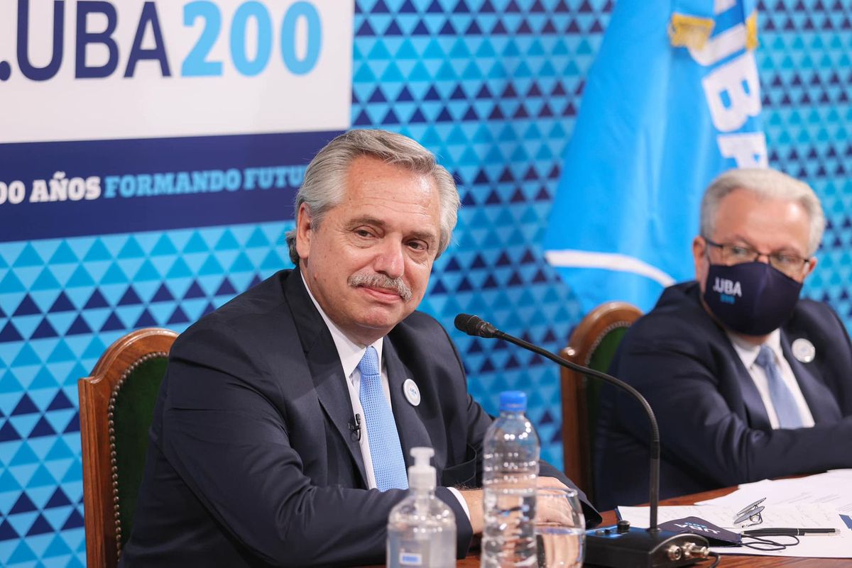 Президент Аргентини заразився Covid-19 після щеплення російською вакциною