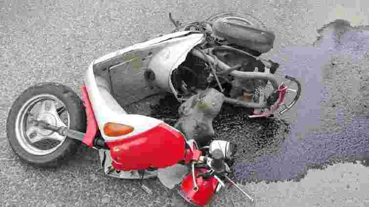У Львові водій BMW X5 на смерть збив кур'єрку Glovo на скутері