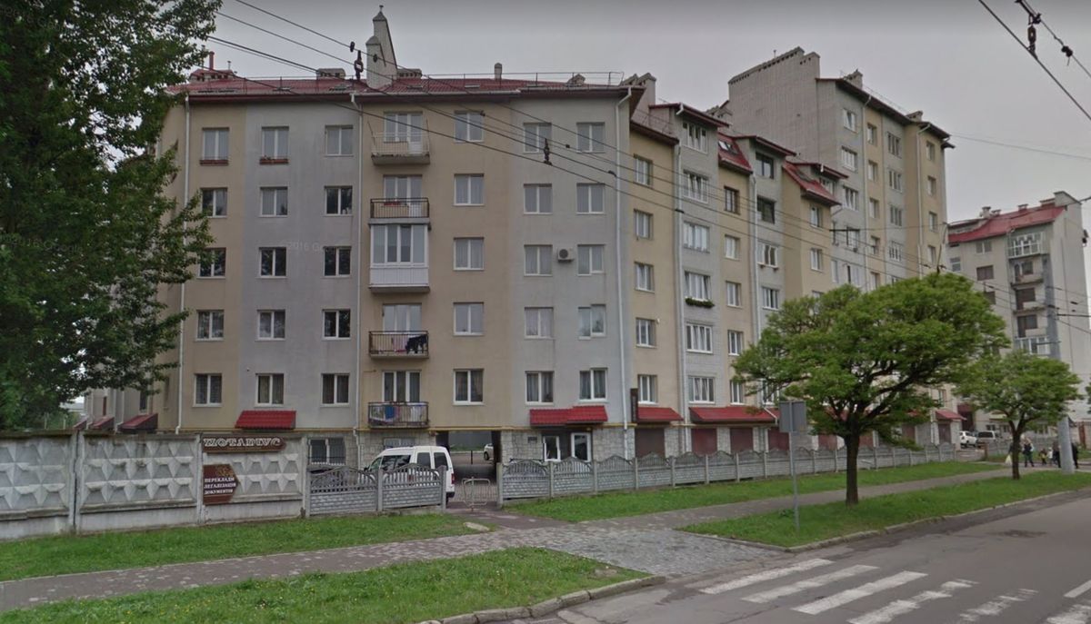 Львівська нотаріуска відсудила в мерії 90 тис. грн за демонтаж вивіски
