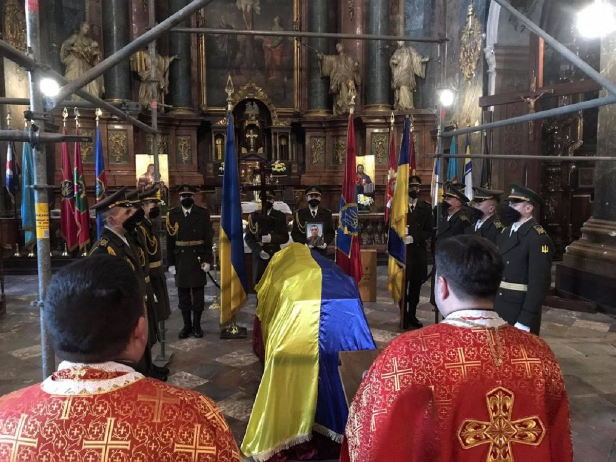 У Львові попрощались із загиблим на Донбасі військовим Ігорем Байталою