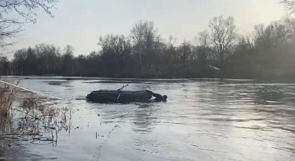 Троє людей потонули через аварію човна на Полтавщині