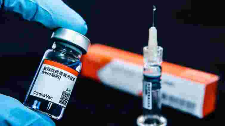 Всупереч плану вакцинації МОЗ виділило МВС 52,5 тис. доз вакцини від коронавірусу