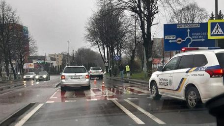 Водій Toyota Highlander збив 43-річного військового на «зебрі» у Львові