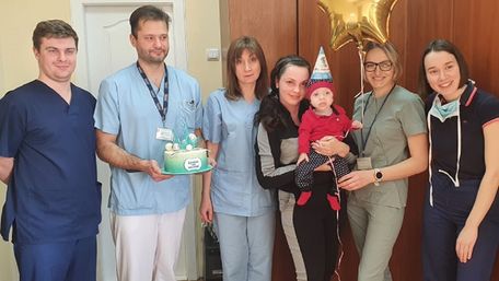 Із львівської лікарні виписали однорічного хлопчика із заново сформованою травною системою