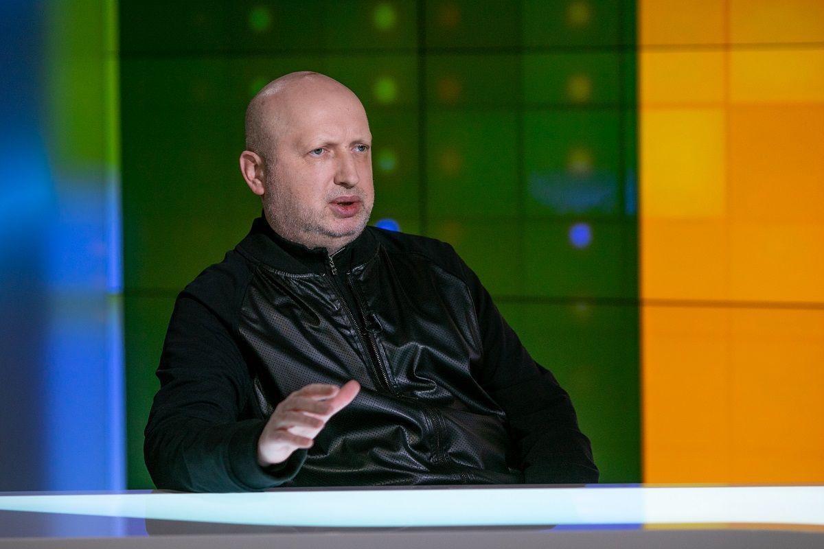 Турчинов розповів, чому не вдалося запобігти окупації Донецька і Луганська