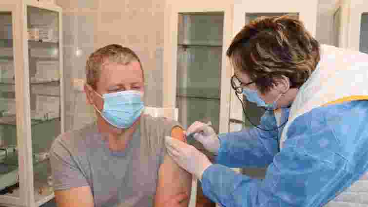 На Львівщині розпочинають щеплення від коронавірусу вакциною Pfizer