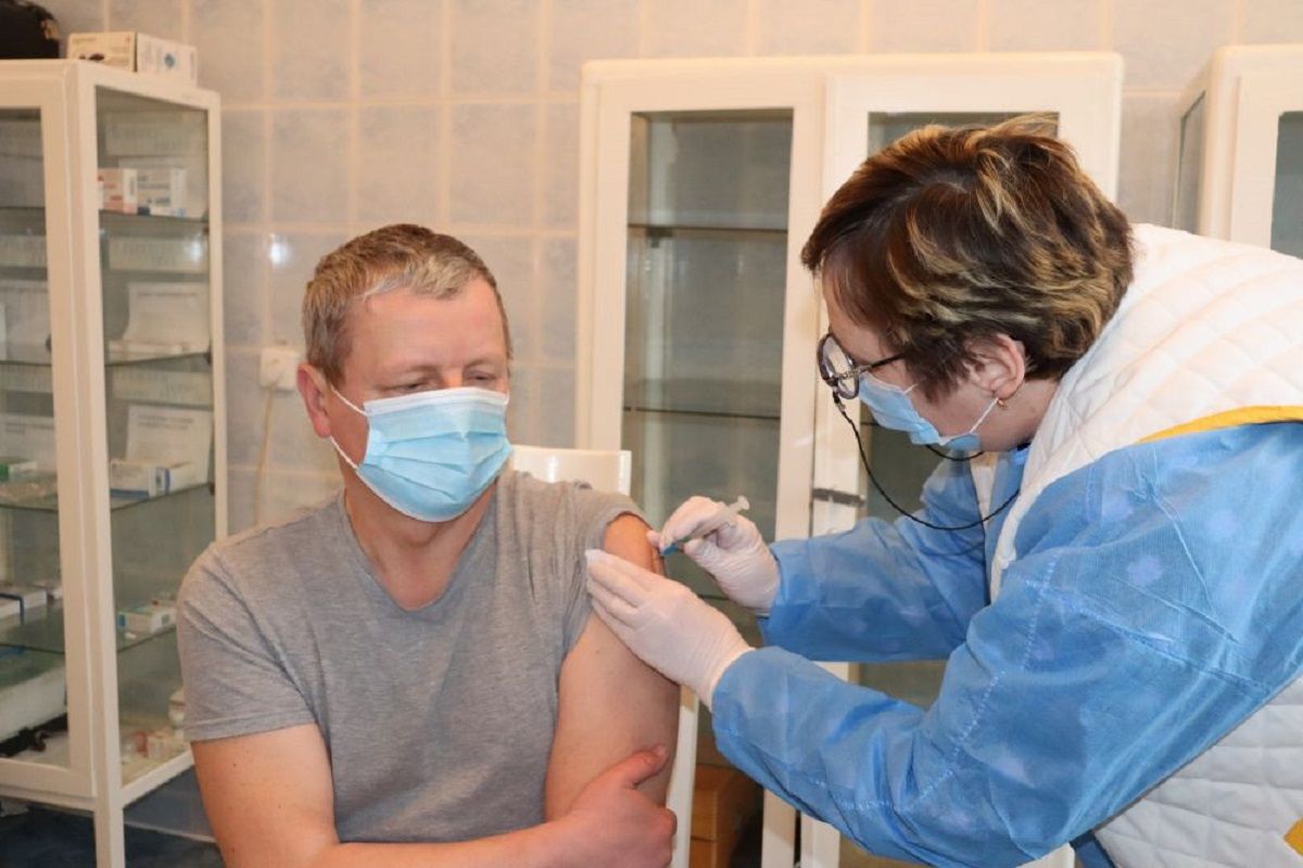 На Львівщині розпочинають щеплення від коронавірусу вакциною Pfizer