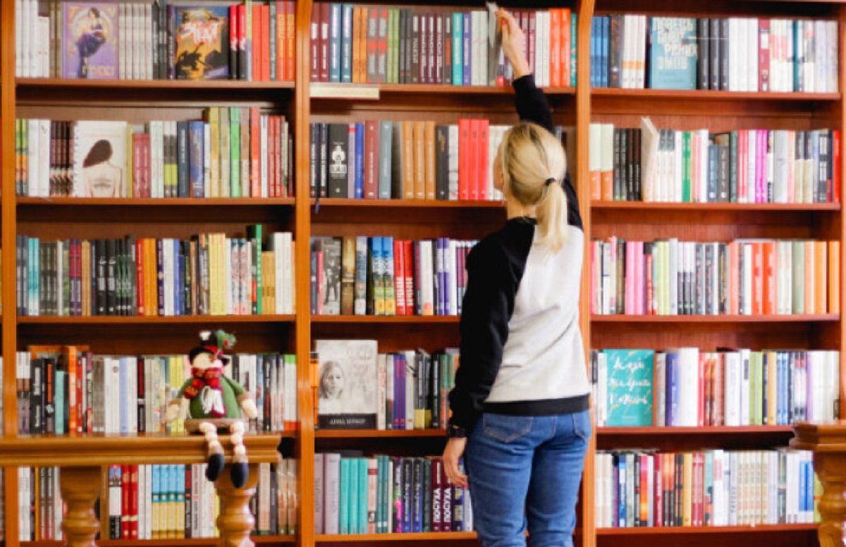 Садовий запропонував відкрити книгарні і музеї у червоних зонах
