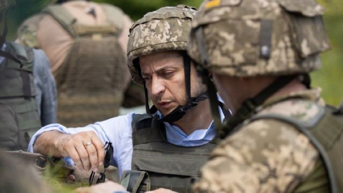 ​Володимир Зеленський назвав відведення російських військ «маленькою перемогою»